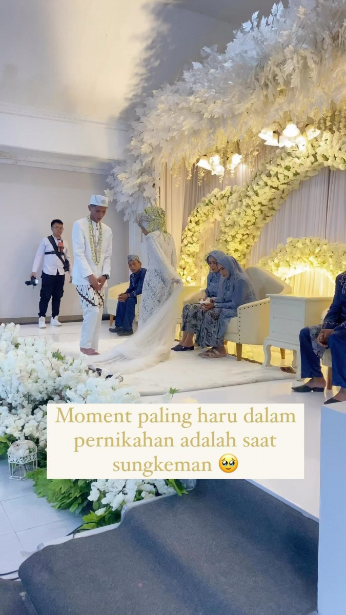 Video Mengandung Bawang ??
Prosesi Sungkeman .. Wedding 