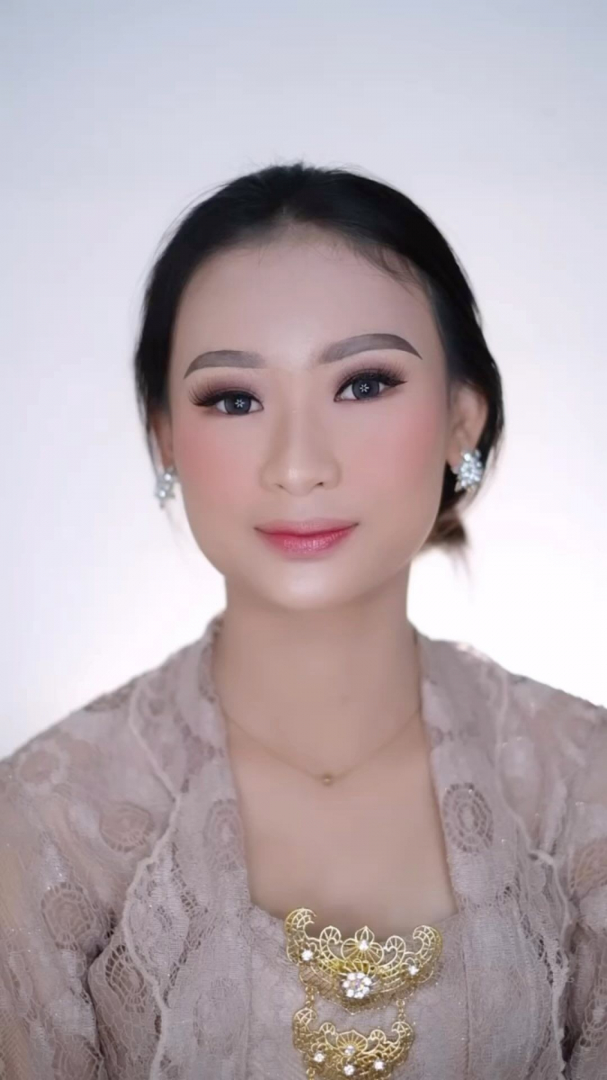 Client Yang Satu Ini Masih Malu Malu 