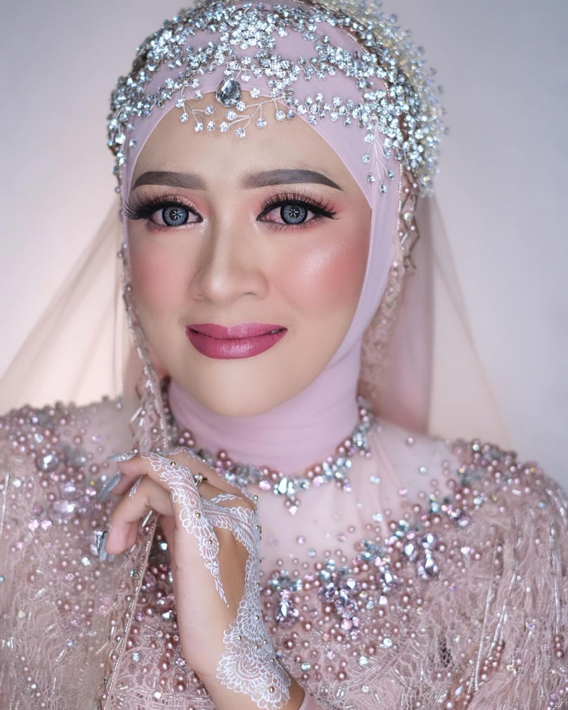 #latepost 

Bride On Frame @indahfujii_ 
Make Up 