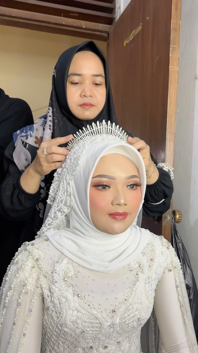 #makeupartist #makeuplook #muabandung #muahits #muaindonesia #muamajalaya #attiremelayu 
